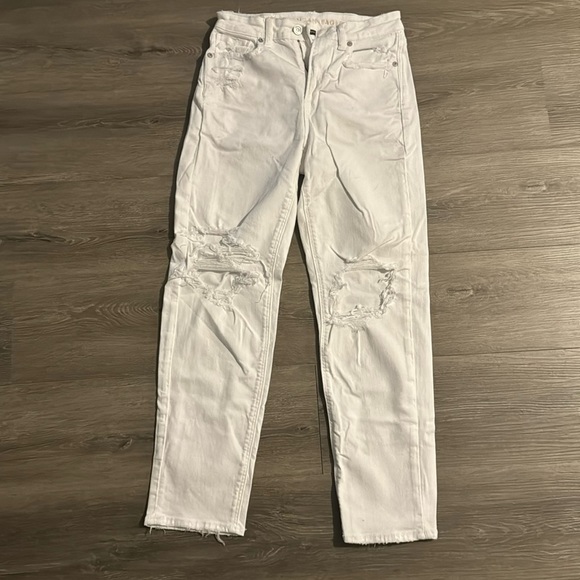 American Eagle mom style white jeans with rips - Picture 1 of 2